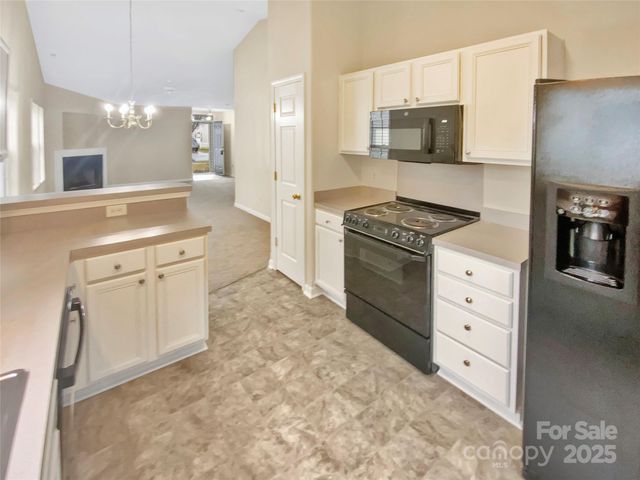 1214 Triece Lane, Charlotte, NC 28215