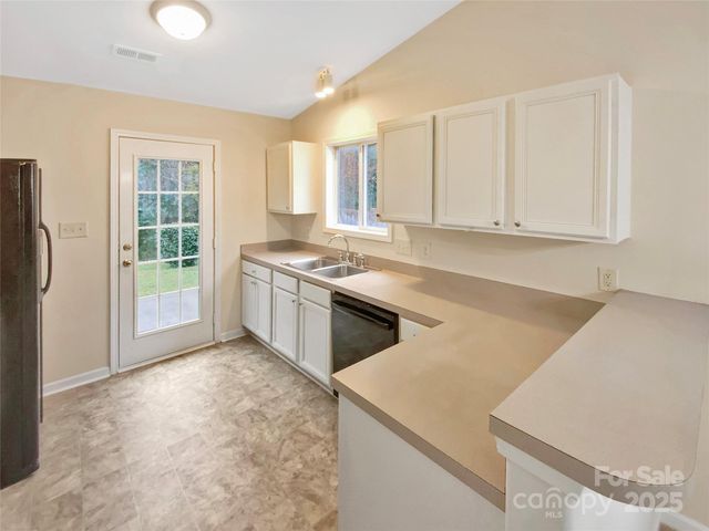 1214 Triece Lane, Charlotte, NC 28215