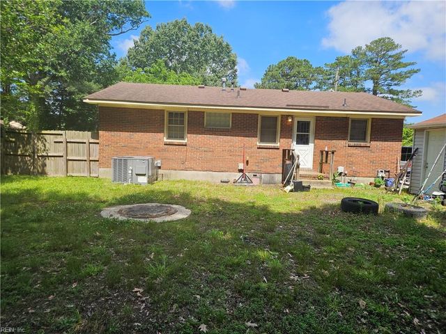 902 Chumley RD, Portsmouth, VA 23701