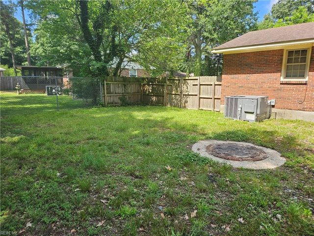 902 Chumley RD, Portsmouth, VA 23701