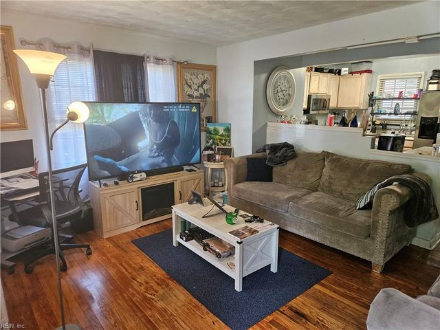 902 Chumley RD, Portsmouth, VA 23701