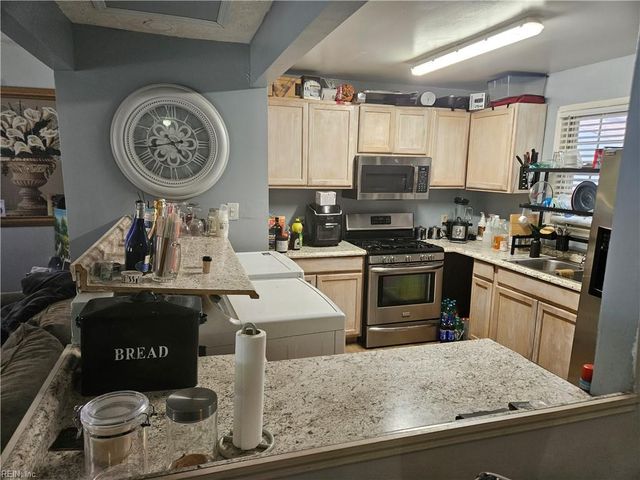 902 Chumley RD, Portsmouth, VA 23701