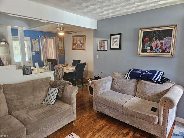 902 Chumley RD, Portsmouth, VA 23701