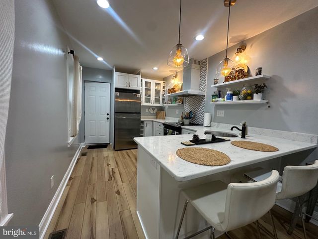 2512 NICHOLAS ST, Philadelphia, PA 19121