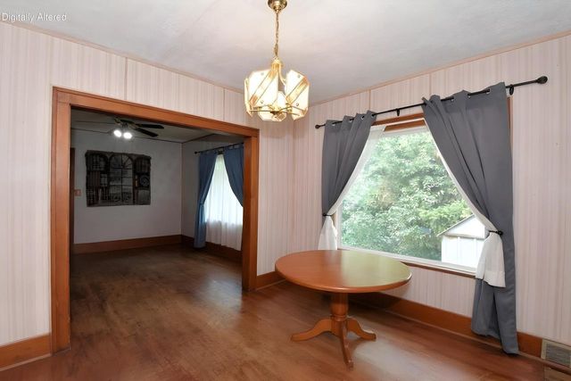 1604 E North STREET, Waukesha, WI 53188