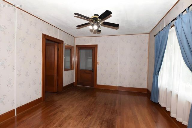 1604 E North STREET, Waukesha, WI 53188