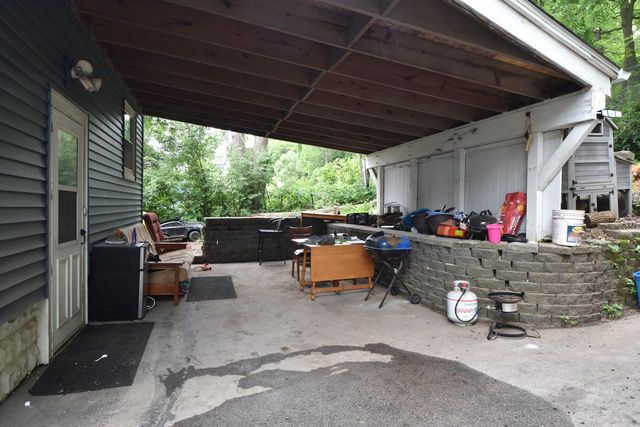 1604 E North STREET, Waukesha, WI 53188