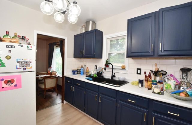1604 E North STREET, Waukesha, WI 53188