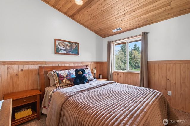 26 Dodge Meadow Drive, Cathlamet, WA 98612