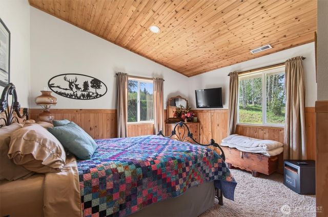 26 Dodge Meadow Drive, Cathlamet, WA 98612