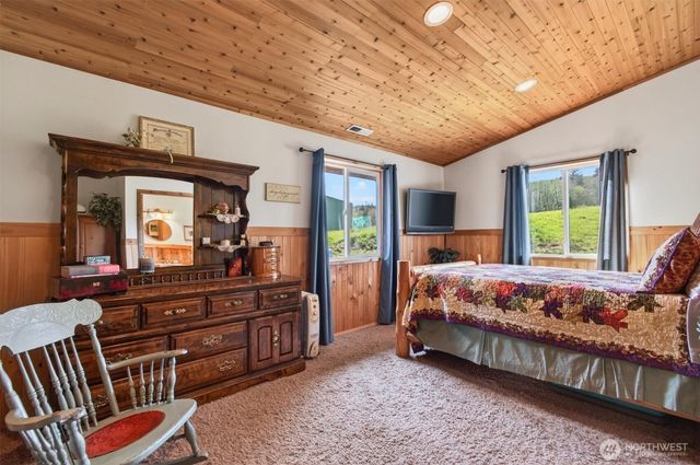 26 Dodge Meadow Drive, Cathlamet, WA 98612