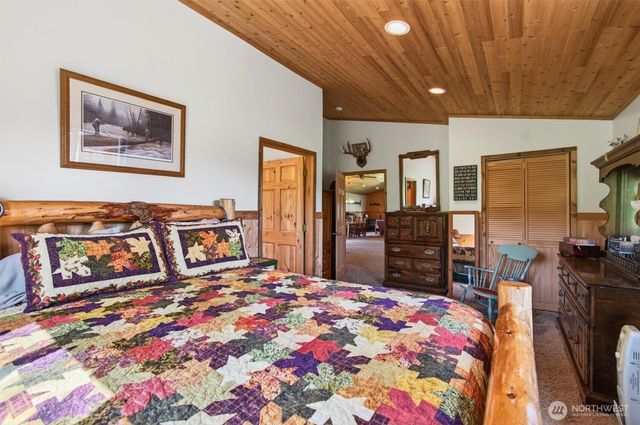 26 Dodge Meadow Drive, Cathlamet, WA 98612