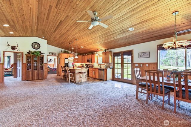 26 Dodge Meadow Drive, Cathlamet, WA 98612