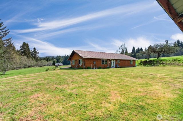 26 Dodge Meadow Drive, Cathlamet, WA 98612