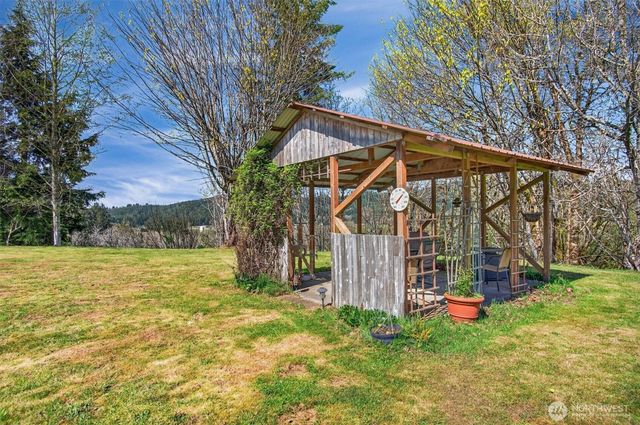 26 Dodge Meadow Drive, Cathlamet, WA 98612