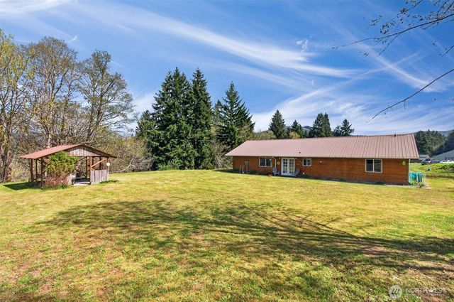 26 Dodge Meadow Drive, Cathlamet, WA 98612