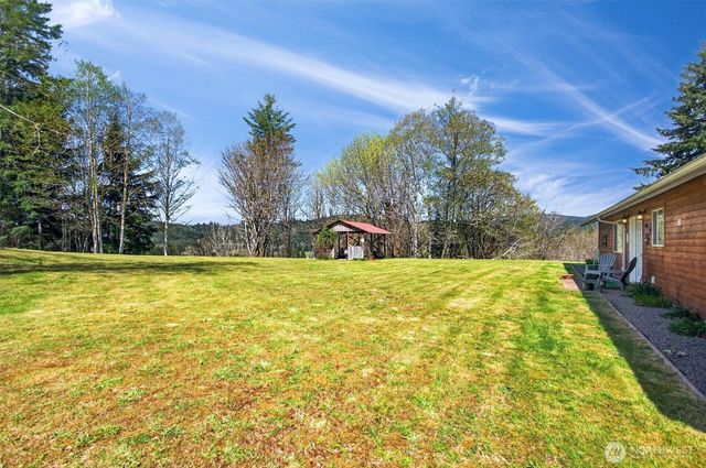 26 Dodge Meadow Drive, Cathlamet, WA 98612