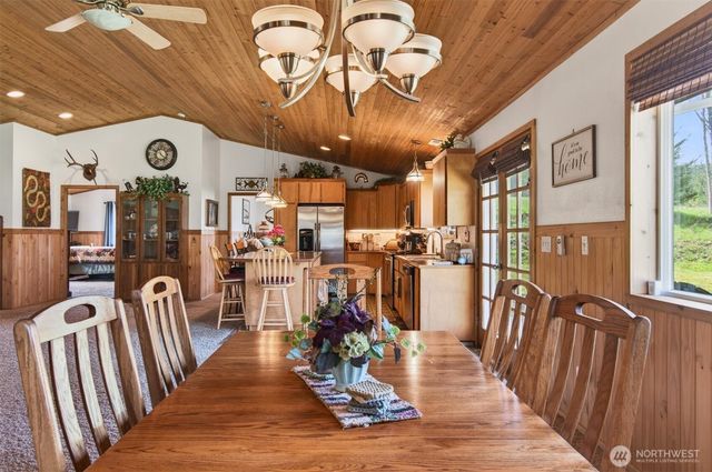 26 Dodge Meadow Drive, Cathlamet, WA 98612