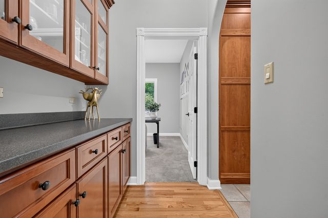 13701 Oak Tree Lane, Lemont, IL 60439