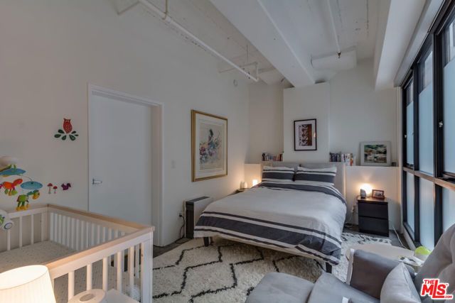 330 W 11th Street C03, Los Angeles, CA 90015