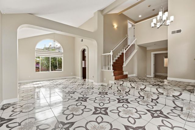 1848 N Erickson Cir, Stockton, CA 95206