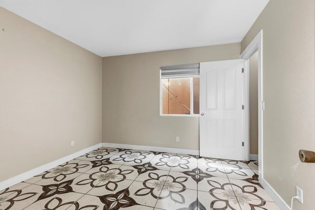 1848 N Erickson Cir, Stockton, CA 95206