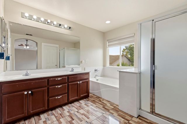 1848 N Erickson Cir, Stockton, CA 95206