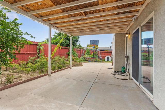 1848 N Erickson Cir, Stockton, CA 95206