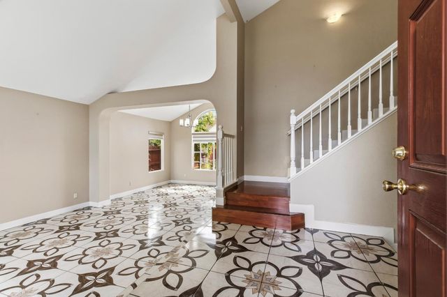 1848 N Erickson Cir, Stockton, CA 95206