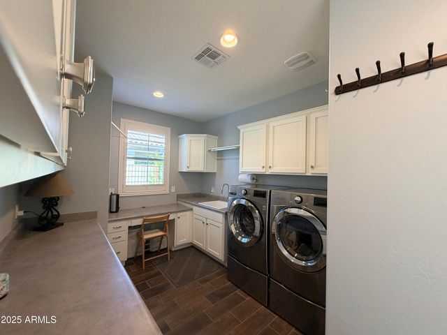 3300 SPARROWS CREEK Way, Wickenburg, AZ 85390