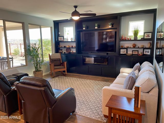 3300 SPARROWS CREEK Way, Wickenburg, AZ 85390