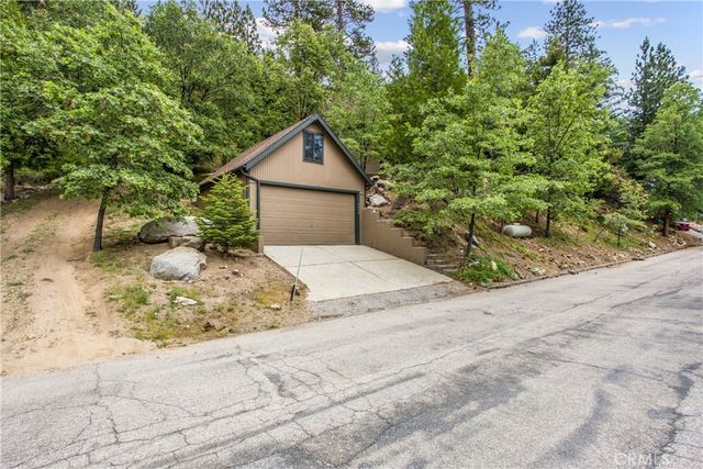 6429 Cedar Avenue, Angelus Oaks, CA 92305