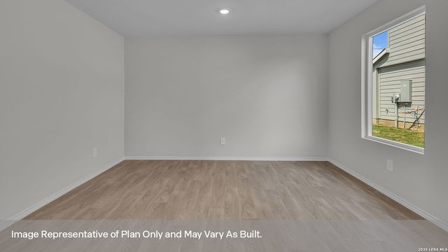 308 WINDFLOWER COVE, Luling, TX 78648