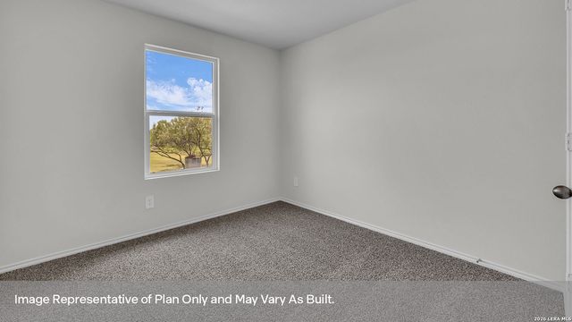 308 WINDFLOWER COVE, Luling, TX 78648