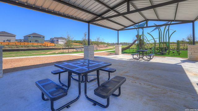 308 WINDFLOWER COVE, Luling, TX 78648