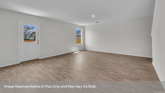 308 WINDFLOWER COVE, Luling, TX 78648