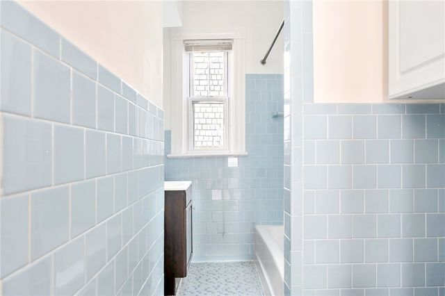 90 University Avenue, Providence, RI 02906