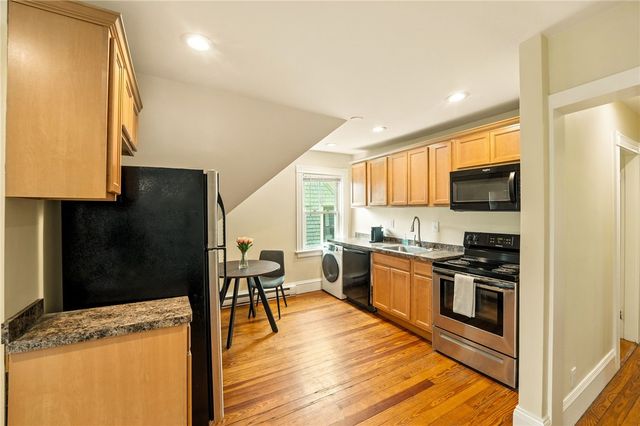 90 University Avenue, Providence, RI 02906