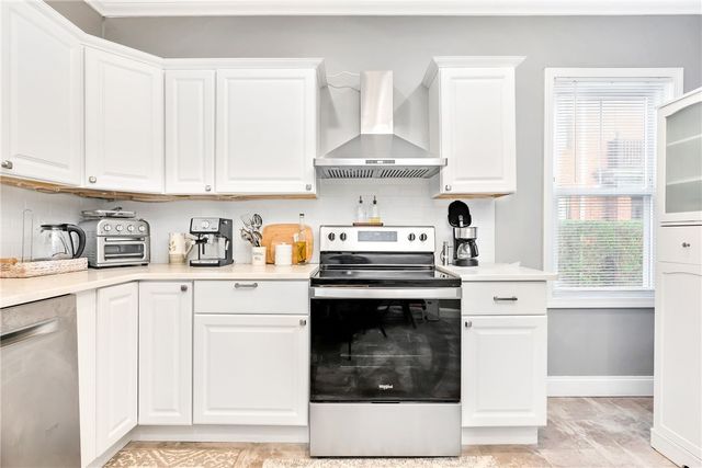 90 University Avenue, Providence, RI 02906