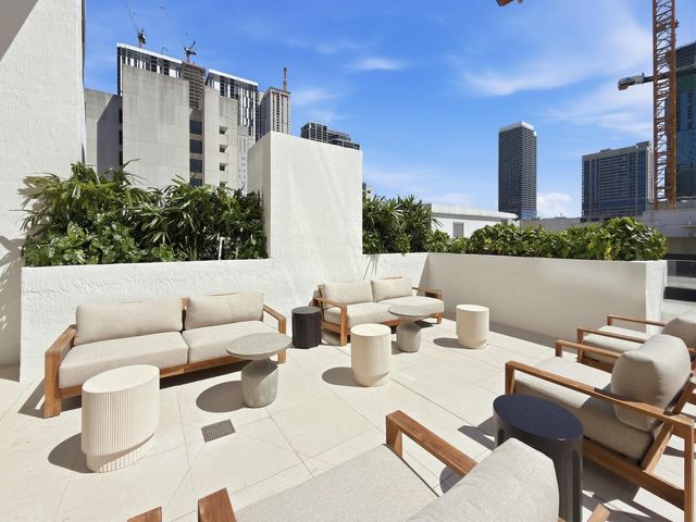 225 N Miami Avenue 2002, Miami, FL 33128