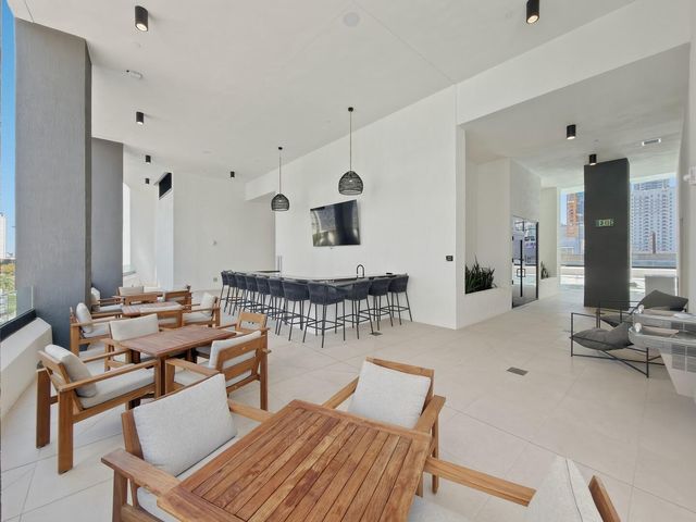 225 N Miami Avenue 2002, Miami, FL 33128