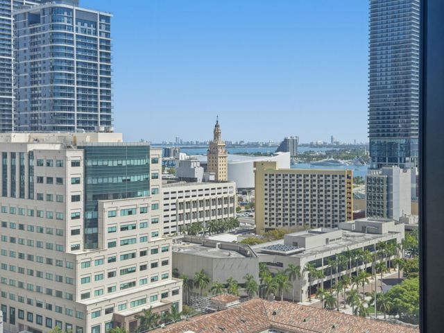 225 N Miami Avenue 2002, Miami, FL 33128