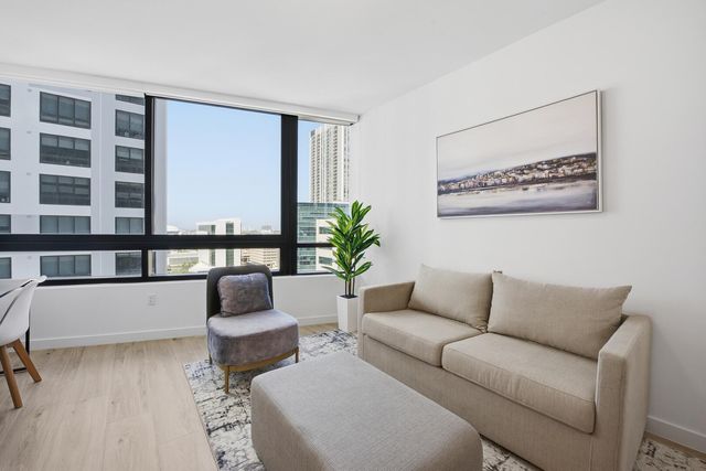 225 N Miami Avenue 2002, Miami, FL 33128