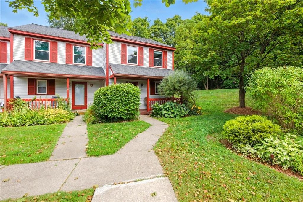 185 Lyman Meadow Road M4, Hinesburg, VT 05461