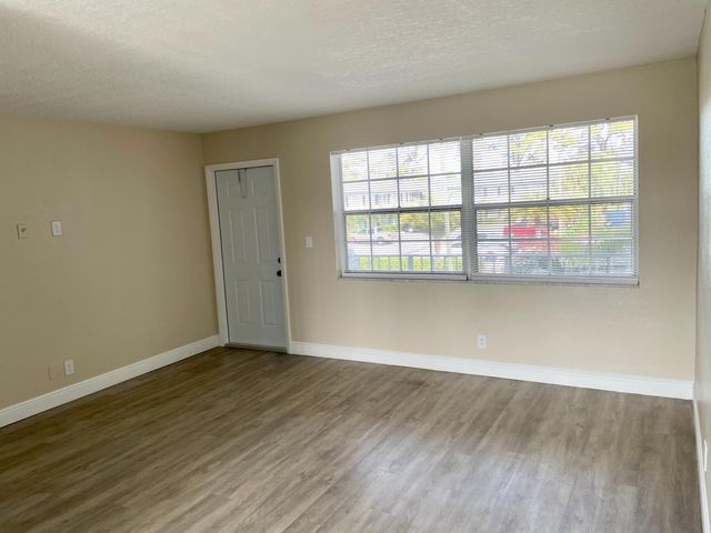 3481 Helena Drive 11, Lake Worth, FL 33461