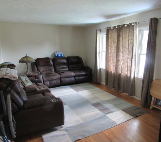637 Cromwell Way, Lexington, KY 40503