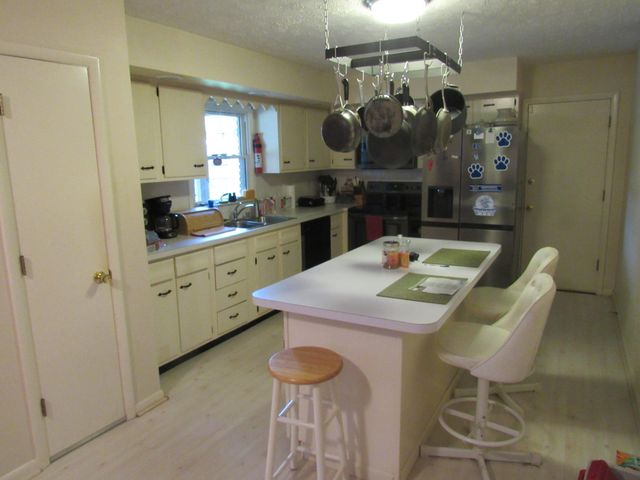 637 Cromwell Way, Lexington, KY 40503