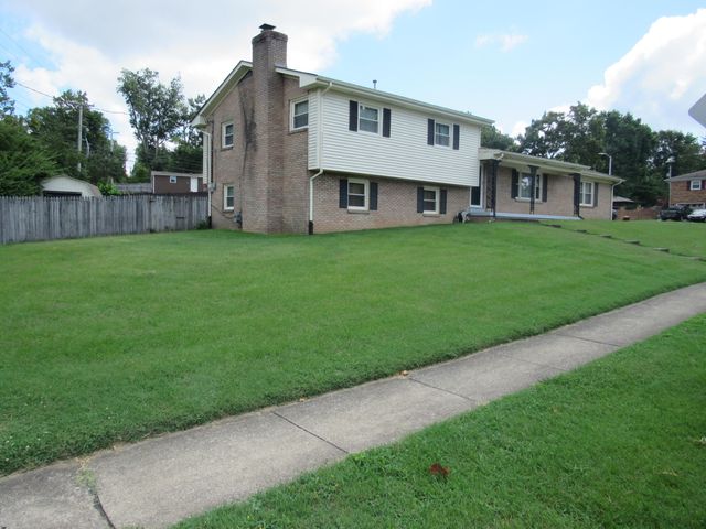 637 Cromwell Way, Lexington, KY 40503