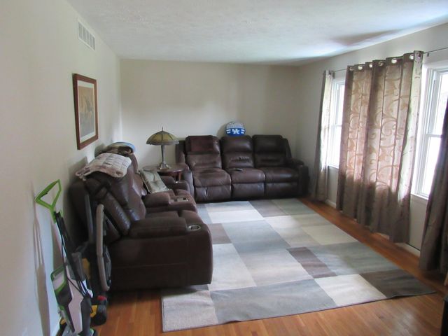 637 Cromwell Way, Lexington, KY 40503