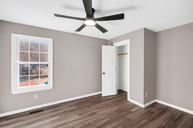 1611 Annie Ln, Columbia, TN 38401